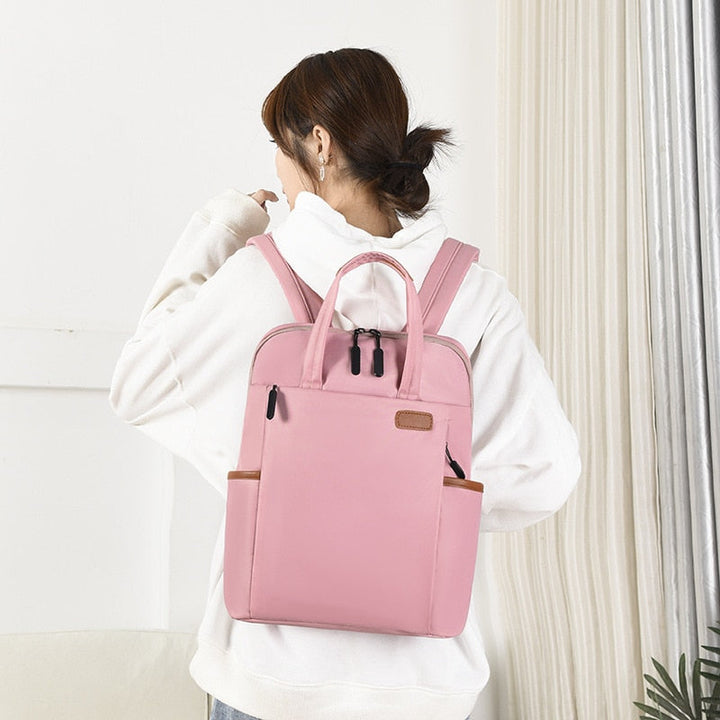Praktischer Reiserucksack, unisex, wasserabweisend, mit Diebstahlschutz für sorgenfreies Reisen.