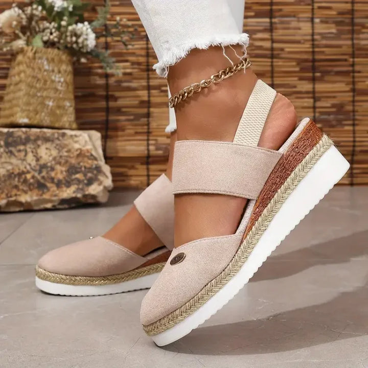 Gesundheitsschuhe für Damen: Orthopädische Sandalen, die Fusspflege und Komfort vereinen.