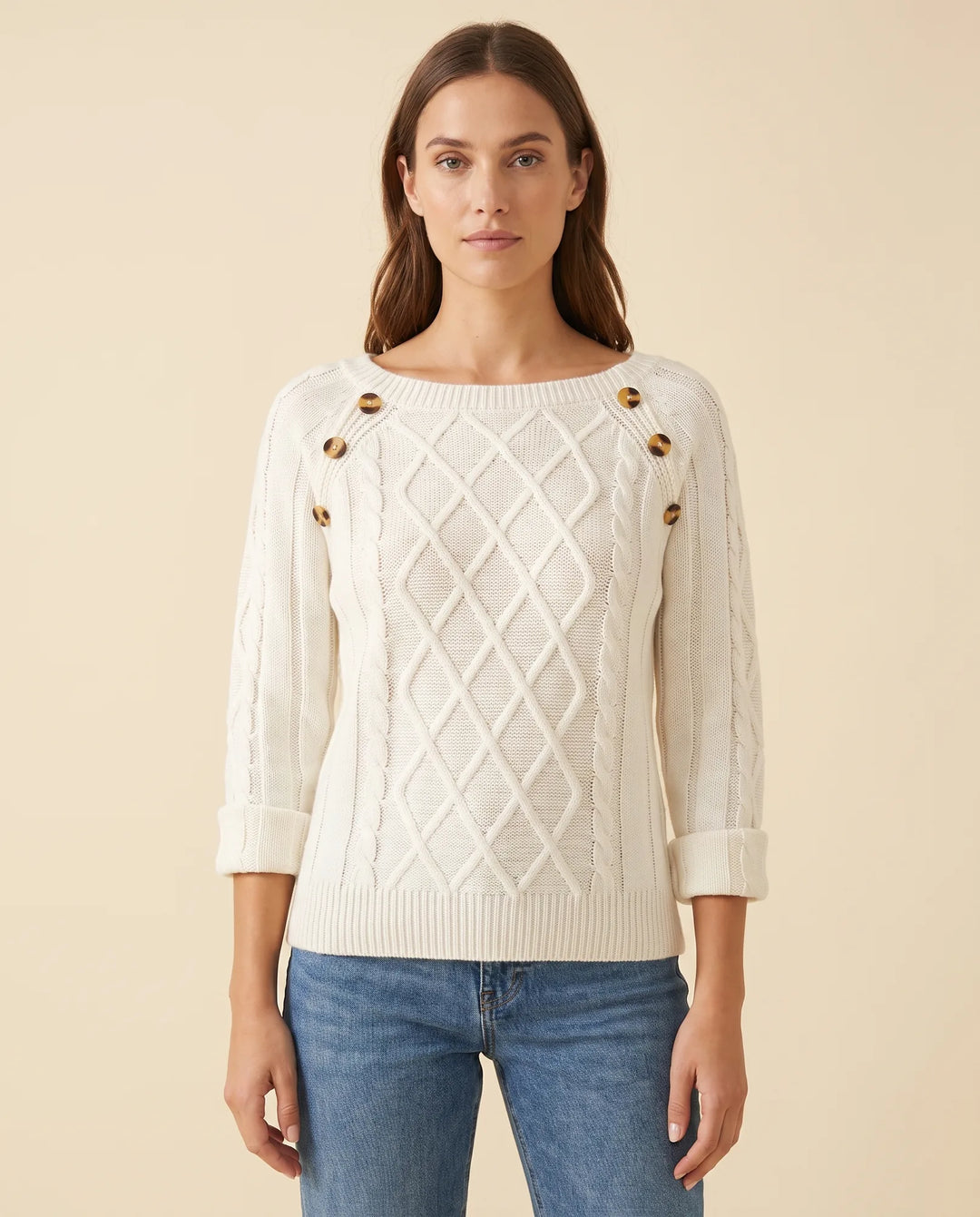 Eleganter Damen Zopfstrickpullover mit Schulterknöpfen, ideal für Komfort und Stil im Alltag.