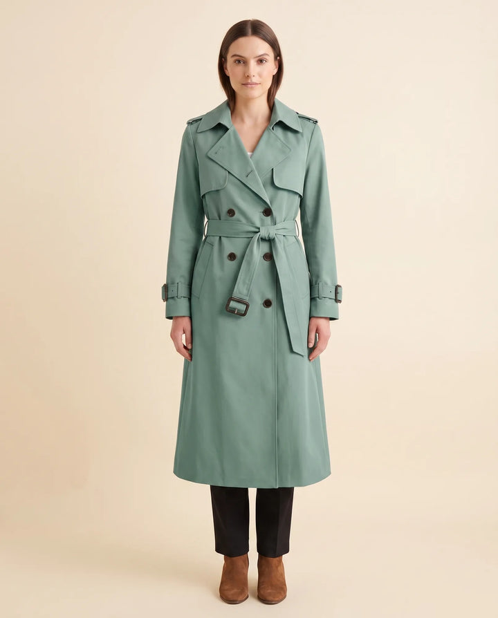 Stilvoller Damen Trenchcoat mit Gürtel für eine definierte Taille und modischem Zweireiher-Design.