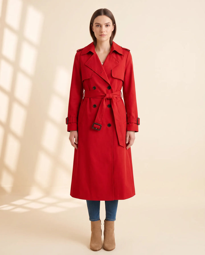 Stilvolle Damen Oberbekleidung: Klassischer Trenchcoat mit Gürtel und zweireihigem Verschluss.