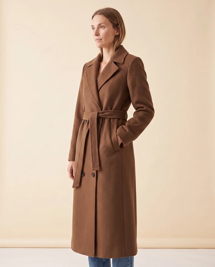 Stilvoller Damen Quinn Langmantel, klassischer Zweireiher mit Bindegürtel für Eleganz.