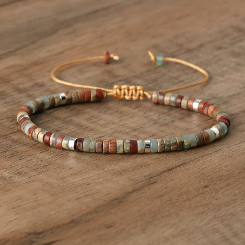 Damenarmband Seraphina, geflochtenes Design, Natursteine, verstellbar, Modeschmuck.