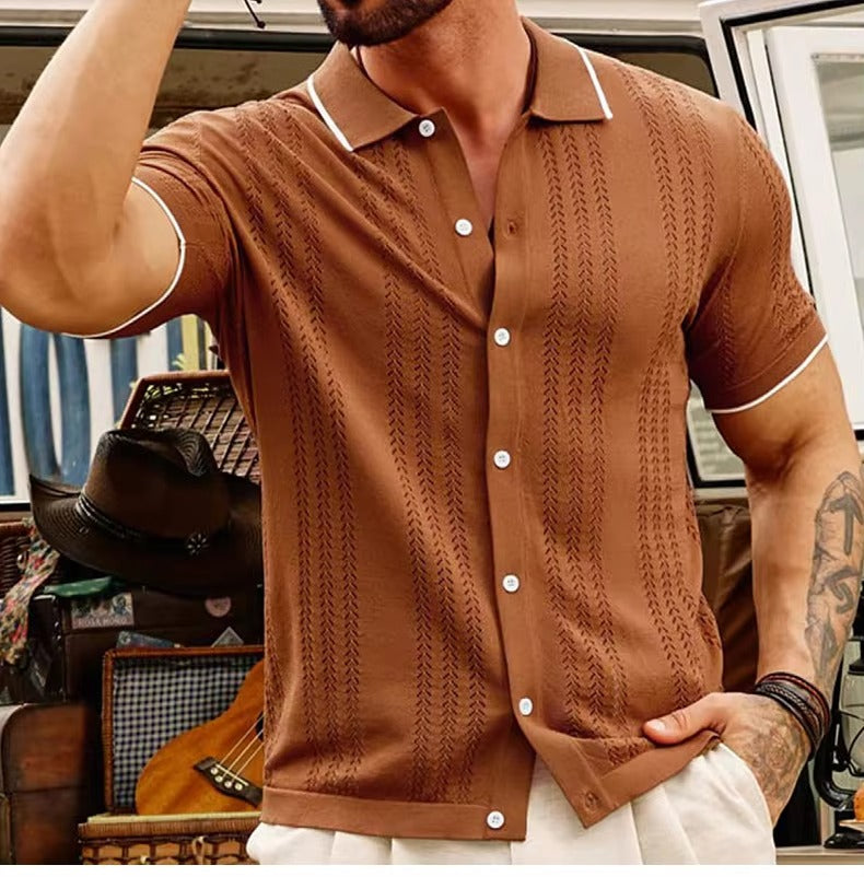 Atmungsaktives Herren Kurzarm-Strickpolo aus Baumwolle für komfortablen, klassischen Sommer-Stil.