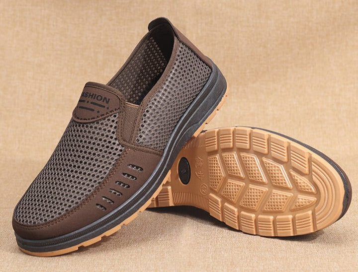 Moderne Herren Noah Sneaker: atmungsaktiv, leicht & bequem. Perfekte Sommerschuhe für stilbewusste Männer.