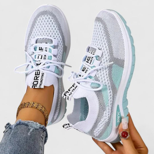 Bequeme ergonomische Damenschuhe, Seitenansicht, ideal für Alltag und Freizeit, fördern Fußgesundheit.