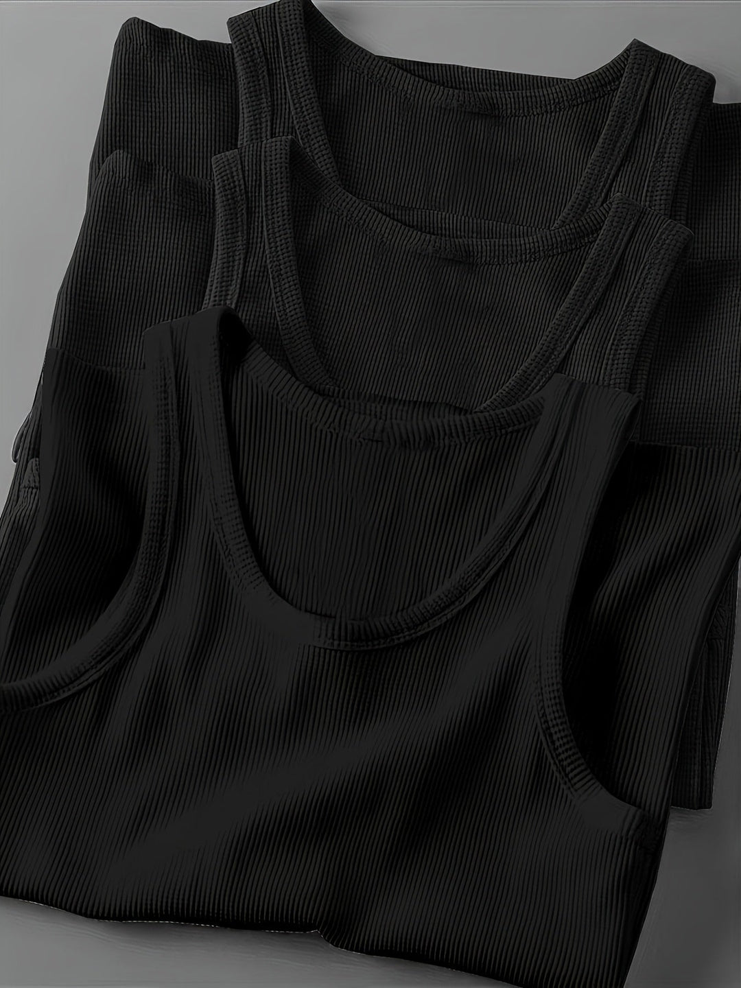 Klassisch-modernes Herren Muskelshirt Set, vielseitig für Training & Freizeit. Komfortable Sport-Bekleidung.