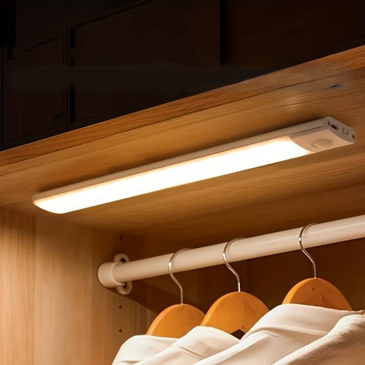 Drahtlose LED Bewegungsmelder Lampe für Zuhause, kabellos & wiederaufladbar.