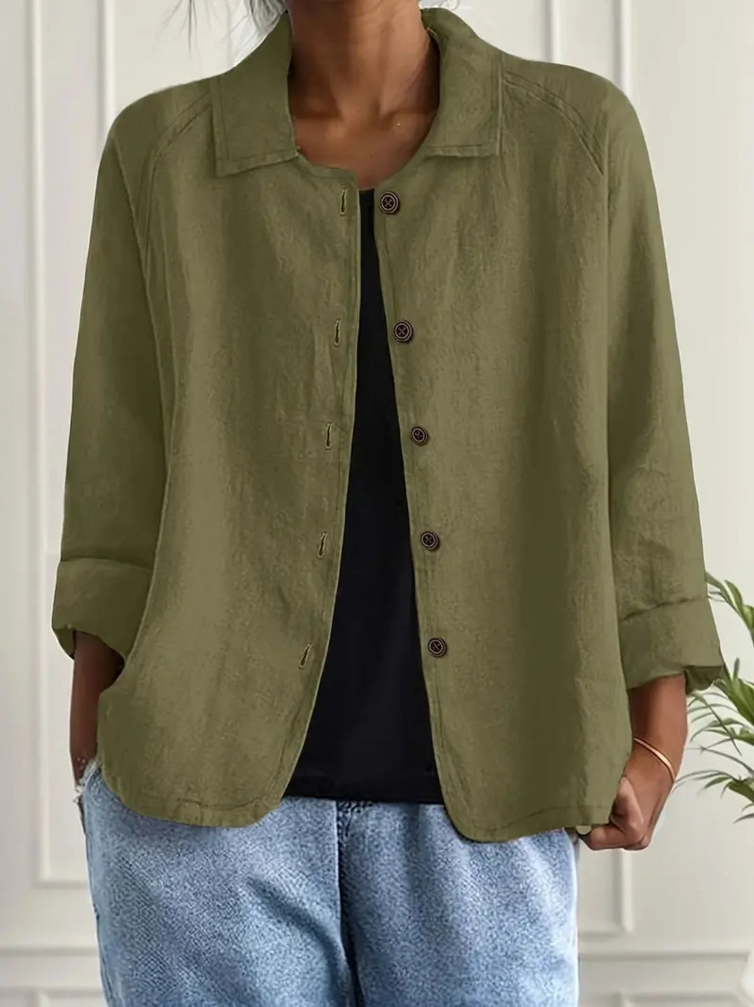 Moderne, leichte Damenjacke für einen lässig-eleganten Übergangslook, mit Knopfverschluss.