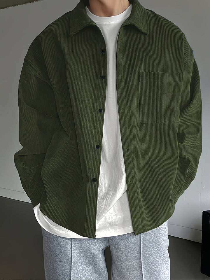 Stylisches Herrenhemd Oversized, perfekt für Streetwear & Alltag; trendiges Casual-Oberteil.