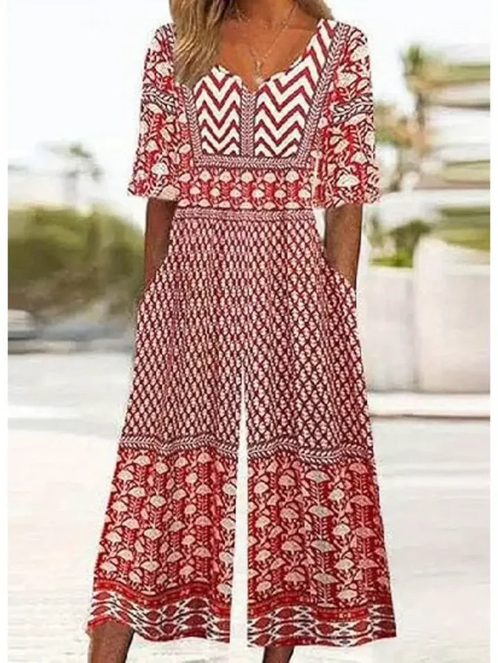Eleganter Damen Sommer Overall im Boho Stil mit floralem Muster. Ideal für entspannte Tage oder den Strand.