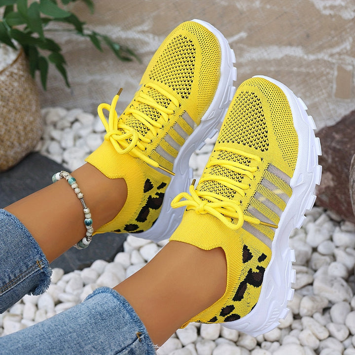 Atmungsaktiver Damen Sneaker Ronja, leicht & komfortabel, in verschiedenen Farben.