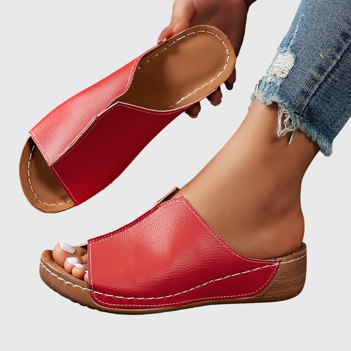 Elegante Damen Open Toe Sandalen Alicia; flach, bequem & modern für warme Sommertage.