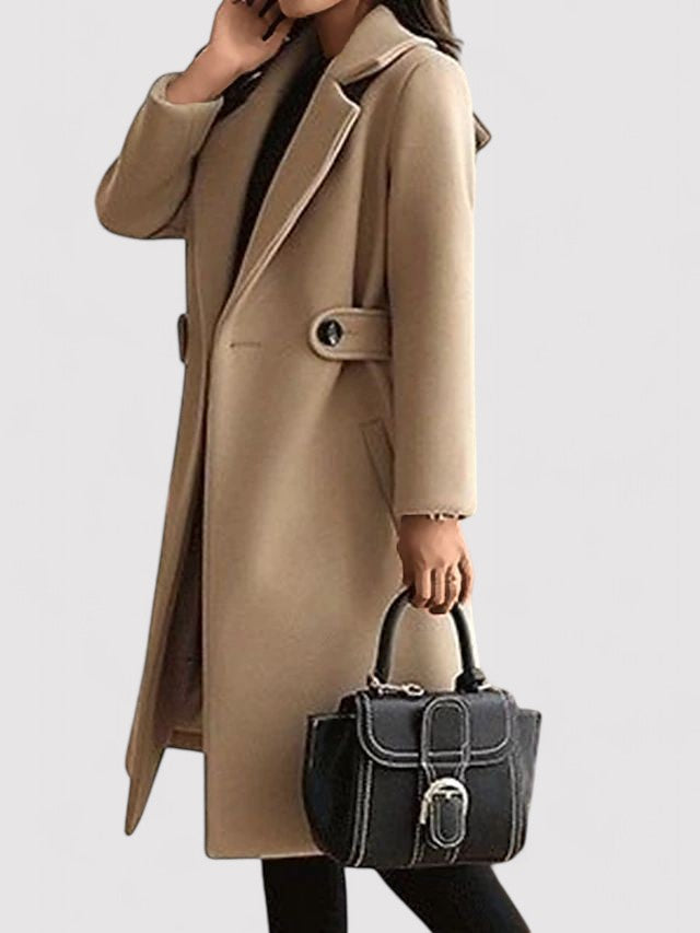 Kamelbrauner Damen Wintermantel mit Gürtel, stilvoll tailliert, ideal für elegante Winterlooks.