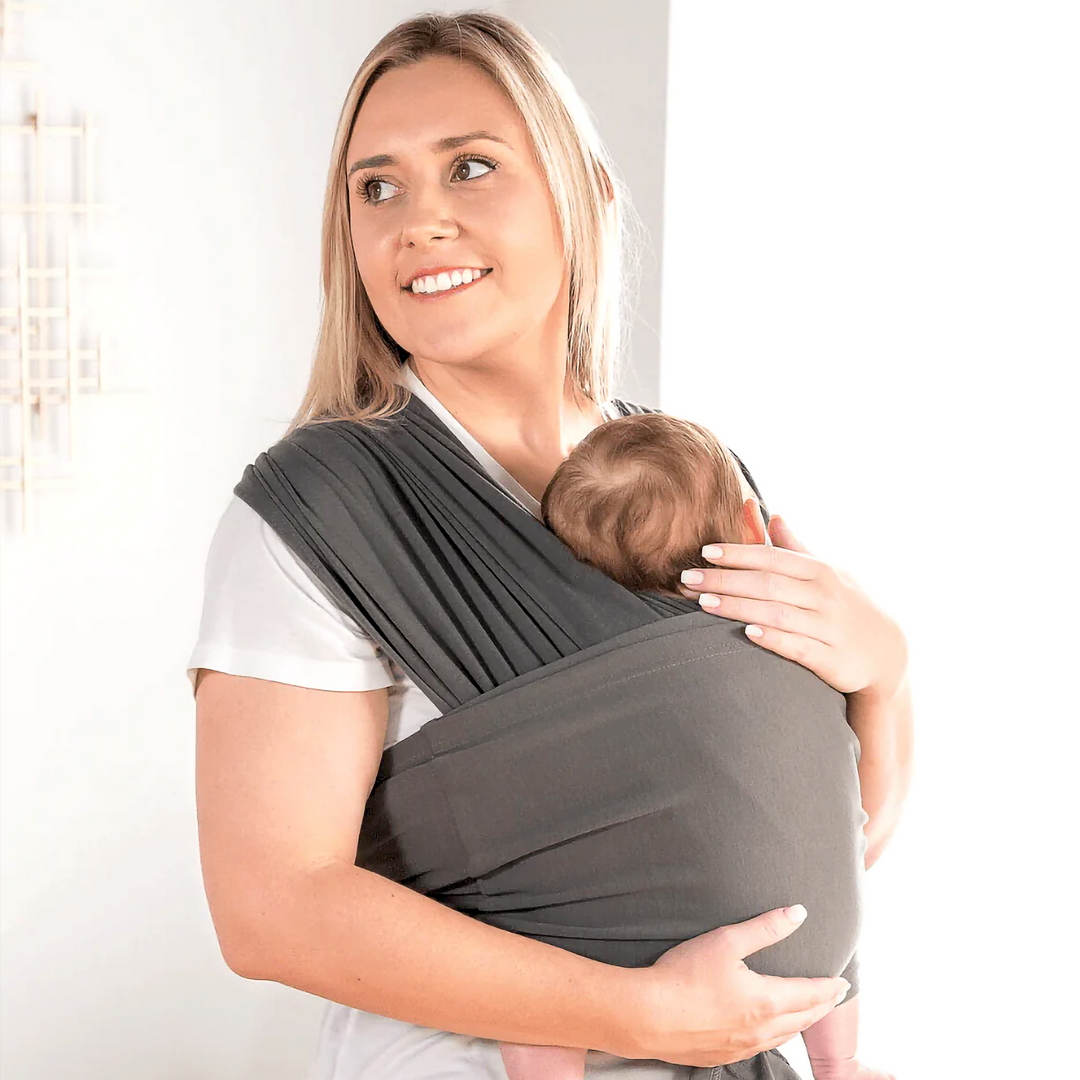 Verstellbare Babytrage, ergonomisch anpassbar für maximalen Komfort bei Baby und Tragendem.