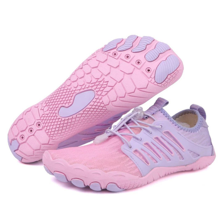 Detail der weichen, flexiblen Sohle der BioStride Barfußschuhe, schwarz, für maximalen Komfort und Leichtigkeit.