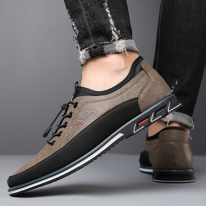 Seitliche Ansicht: Eleganter Herren Freizeitsneaker im Oxford-Stil, ideal für Business-Casual.