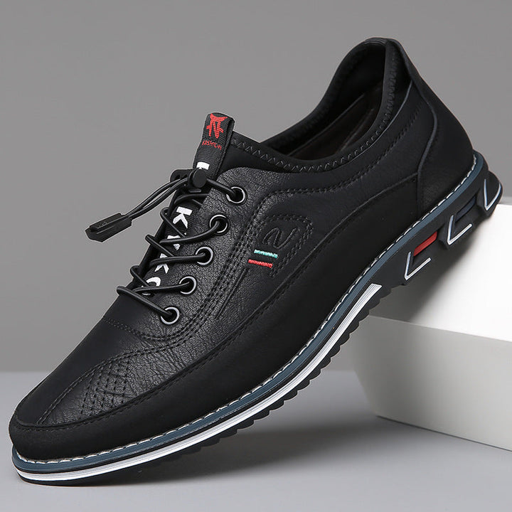 Robuste Sohle des Herren Freizeitsneakers, bietet Grip und Langlebigkeit für täglichen Gebrauch.