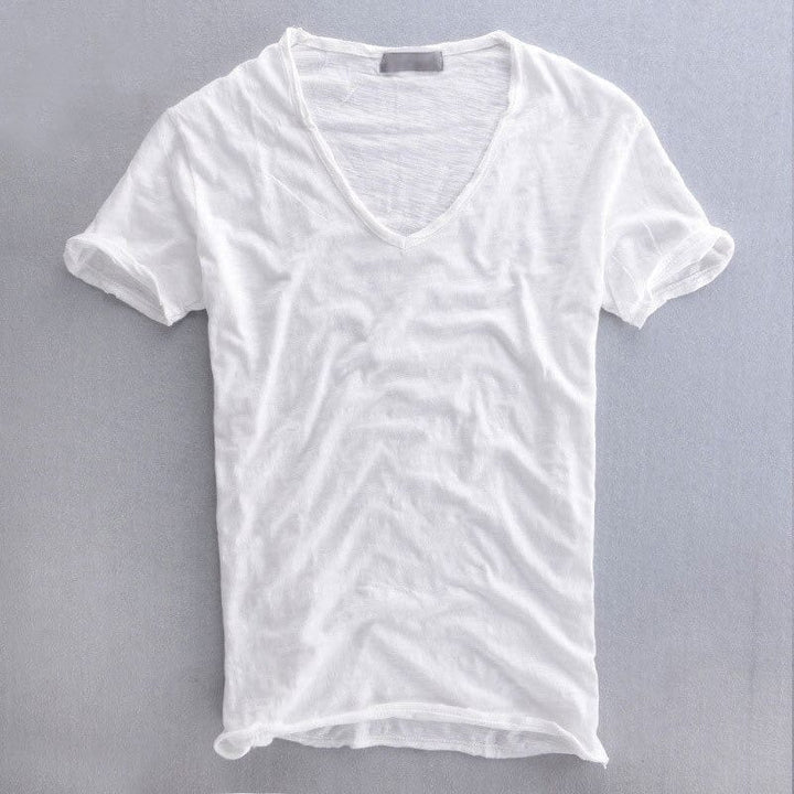 Komfortables Herren V-Ausschnitt T-Shirt, kurzärmlig, atmungsaktiver Stoff für lässige Freizeitmode.
