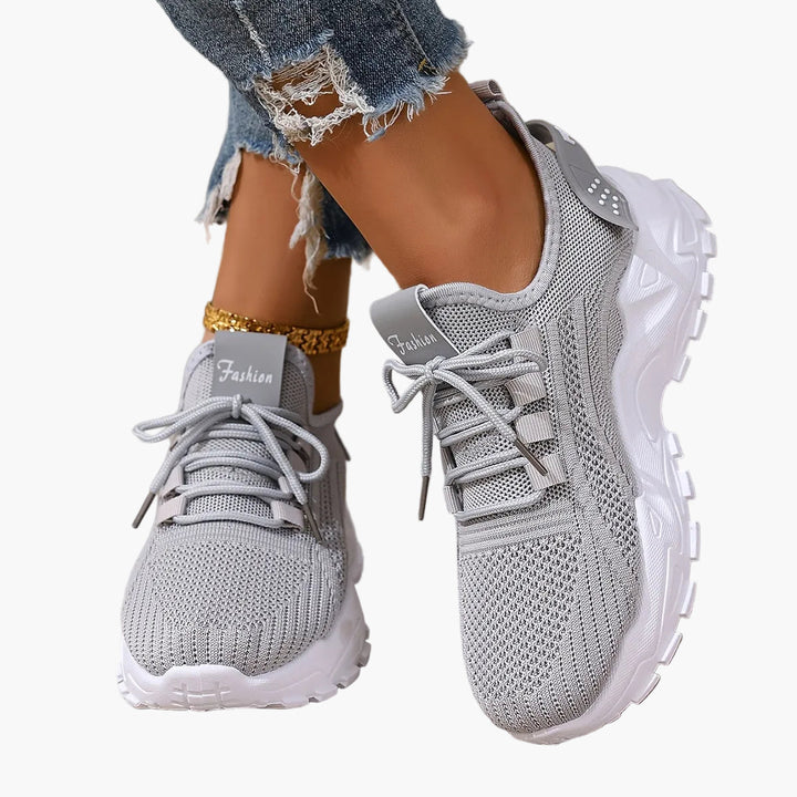 Leichte Damen Sneaker, perfekt für warme Tage und einen entspannten Alltag.