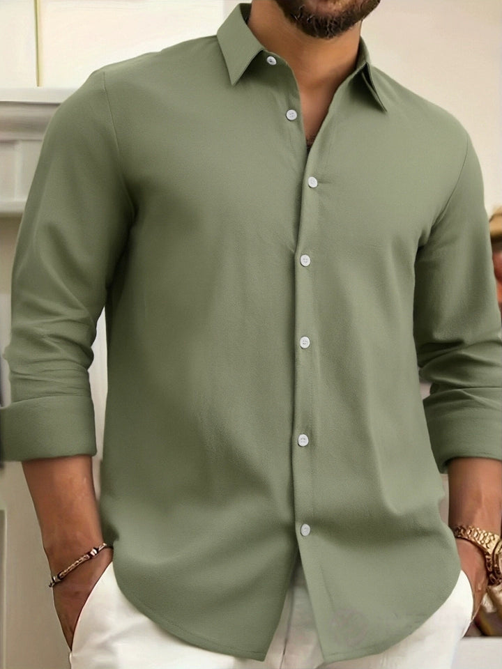 Stilvolles Herren Freizeitshirt mit langen Ärmeln. Moderner Schnitt für vielseitige Kombis.