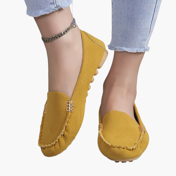 Damen Bequemschuhe für drinnen & draußen: Vielseitige Mokassins in neutraler Farbe, komfortabel und schick.