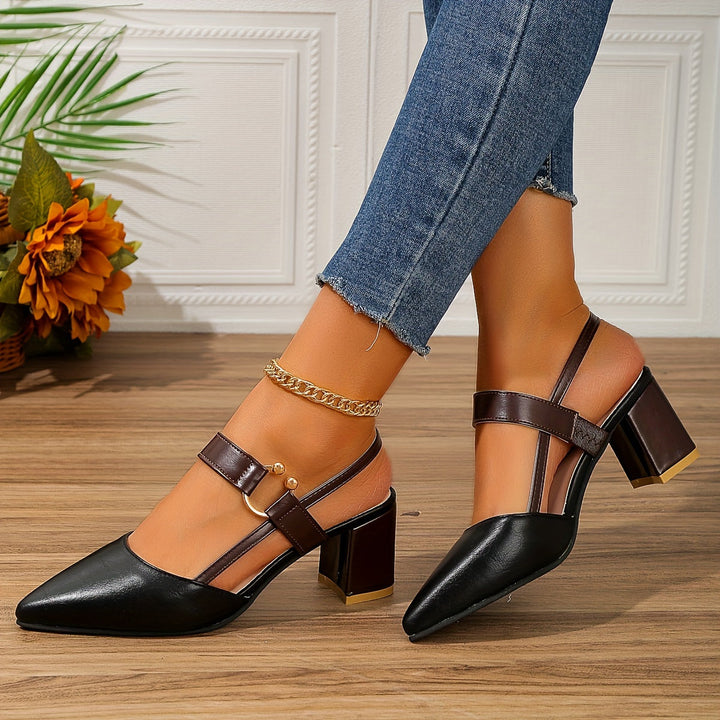 Stylische Slingback Blockabsatz Heels für Damen, spitz zulaufend, für einen schicken, femininen Look.
