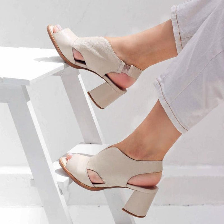 Damen Ledersandalen Selina mit stabilem Absatz & Komfortfußbett für eleganten Sommerlook.