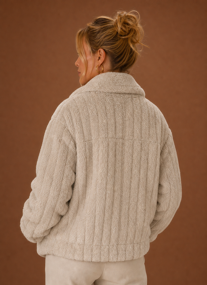 Warmer Damen Oversized Mantel mit lockerem Schnitt, kuschelig & stilvoll, perfekt für die Wintergarderobe.