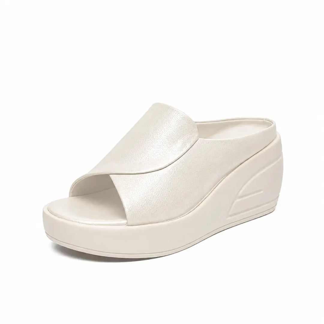 Stilvolle Damen Sandalen mit ergonomischer Fussgewölbeunterstützung. Orthopädische Wedge-Sandalen gegen Fussschmerzen.
