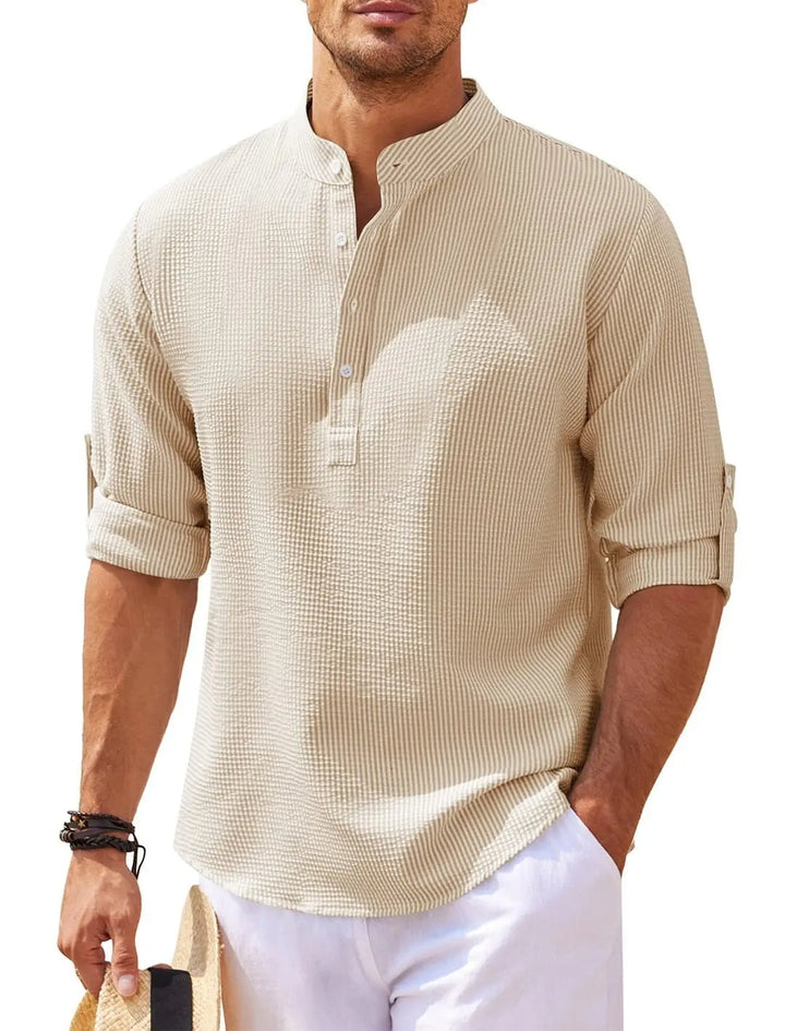 Elegantes, leichtes Herren Stehkragenhemd in großen Größen, ideal für stilvolle Sommermode.