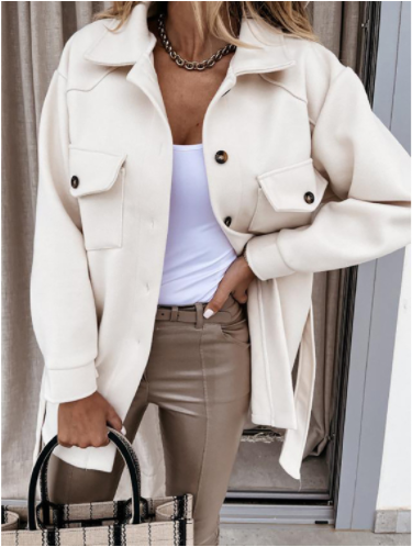 Hochwertiger Damenblazer mit elegantem Schnitt. Perfekte Oberbekleidung für stilvolle Ganzjahres-Looks.