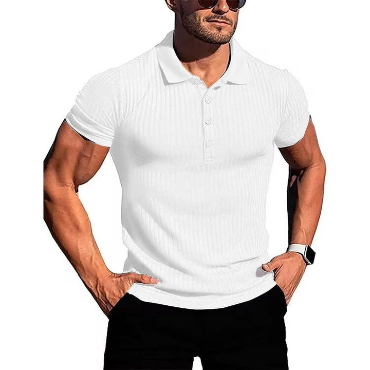 Stilvolles Herren Oberteil Nevan, atmungsaktiv und Slim Fit, mit praktischer Knopfleiste.