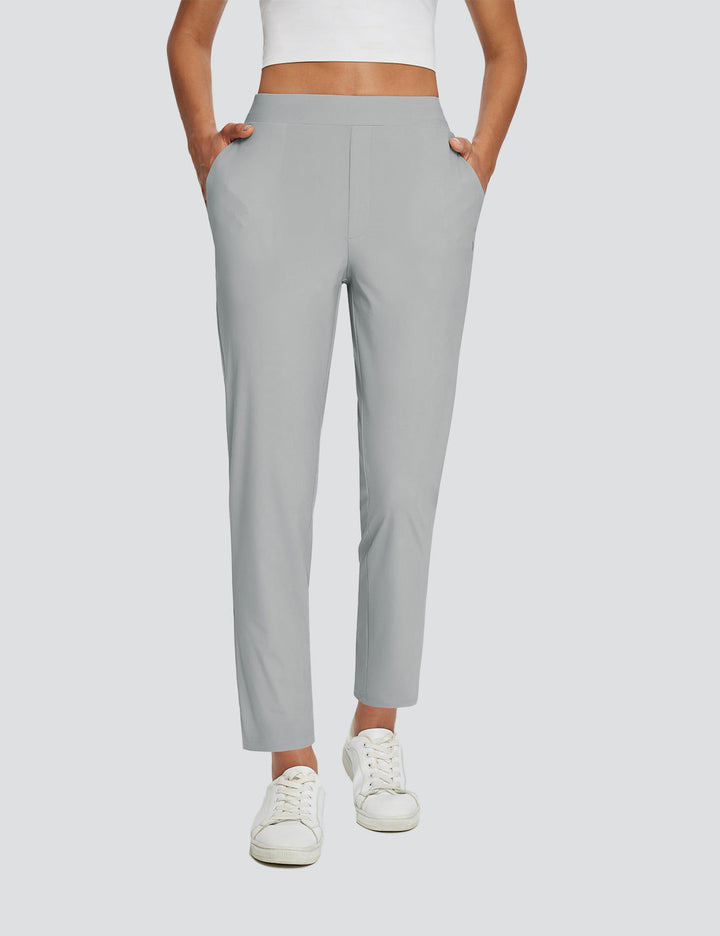 Leichte Damenhose mit UPF 50+, hohem Bund, Beinschlitz. Perfekt als Sommerhose für Damenmode.