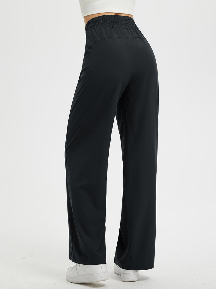 Weite Damen Beinhose, UV-Schutz, locker fallend, ideal für entspannte Tage.