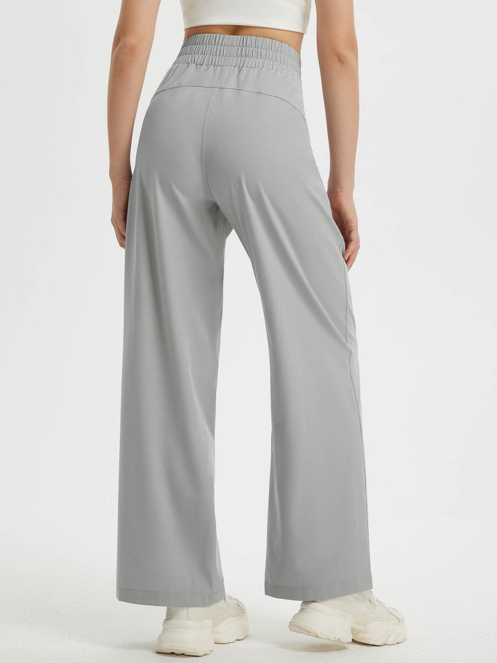Luftige Damen Flarehose, weites Bein, UV-Schutz, ideal für Strand & Stadt.