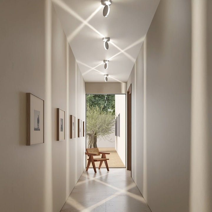 HaloGlow 360° LED Projektor Spotlight, erzeugt magische Lichteffekte für stimmungsvolle Ambientebeleuchtung.
