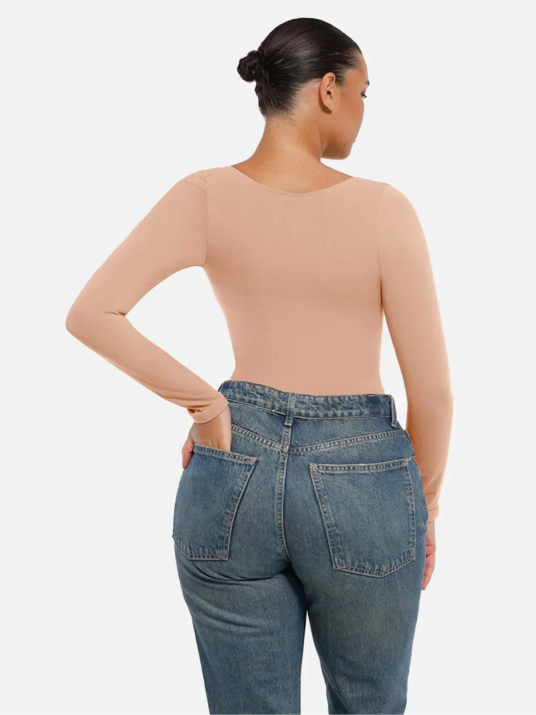 Effizienter Langarm Bodysuit mit Bauchweg-Effekt, unsichtbar und bequem unter der Kleidung.