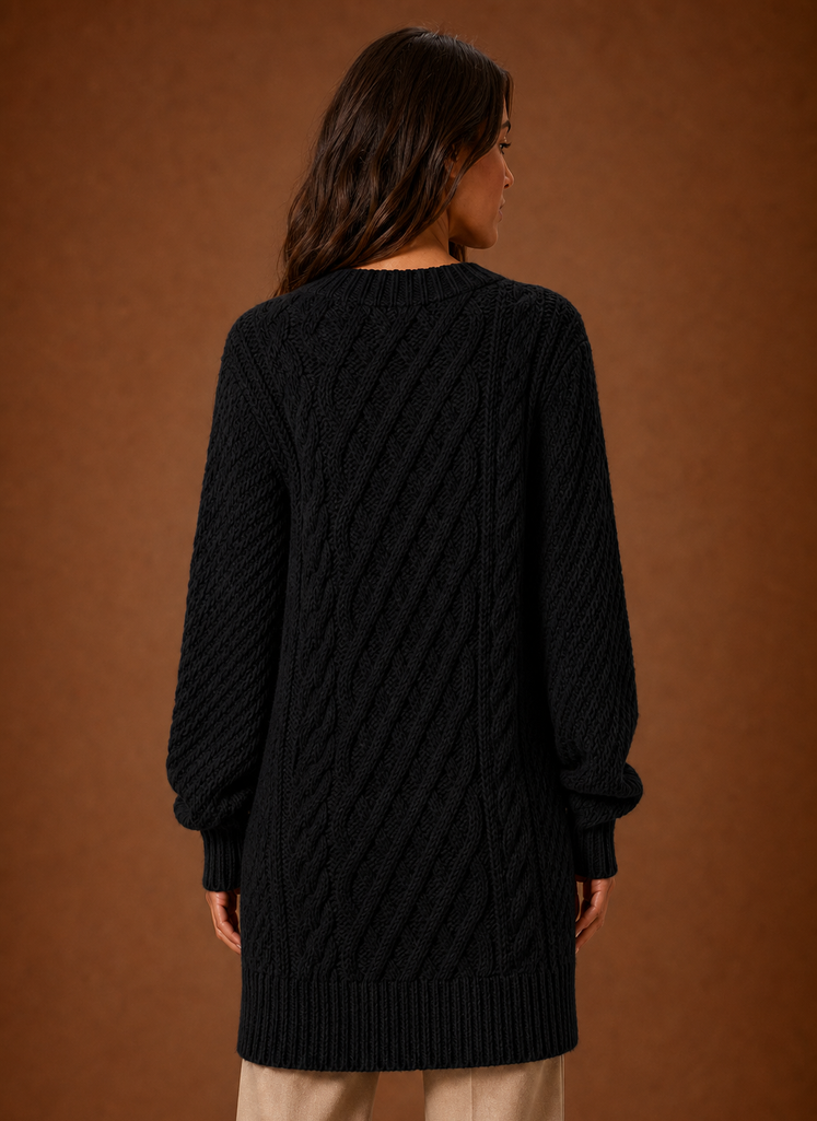 Herbstliches Damen Minikleid: Oversized Strickkleid Zopfmuster, weich & modisch.