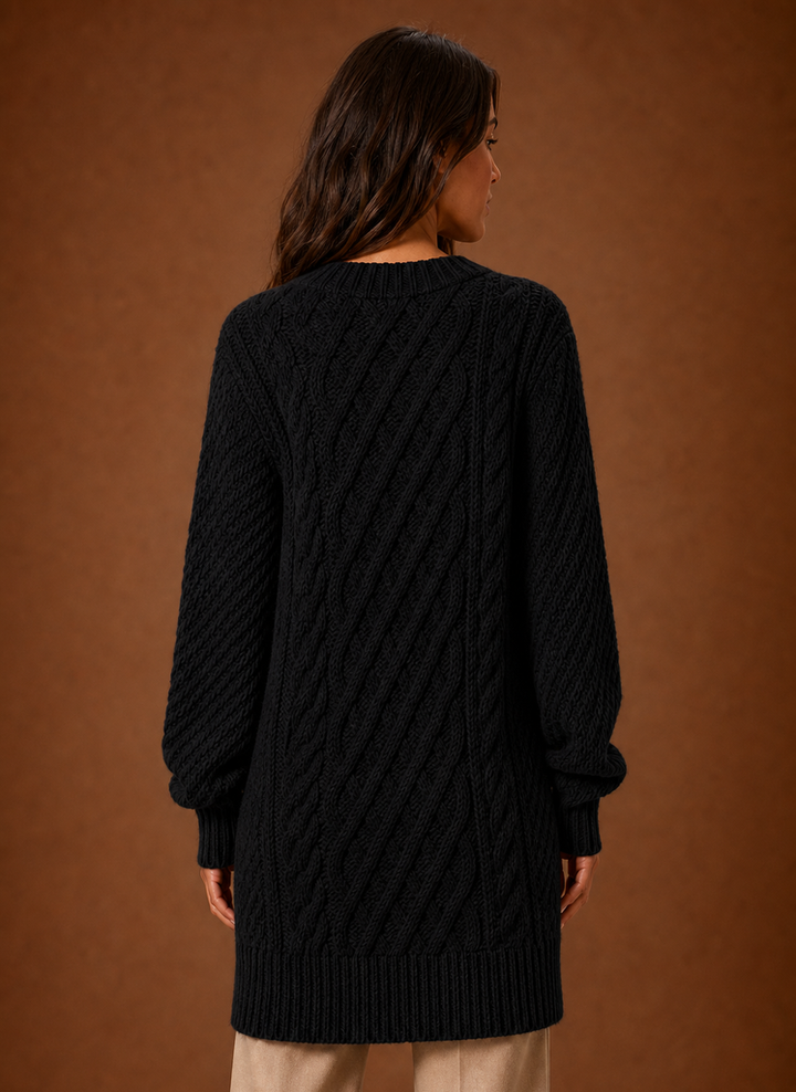 Herbstliches Damen Minikleid: Oversized Strickkleid Zopfmuster, weich & modisch.
