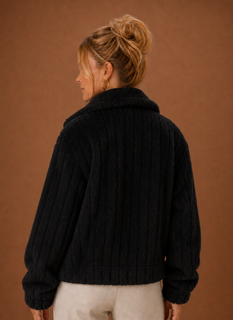 Stilvoller Damen Oversized Wintermantel, locker geschnitten, warm und elegant, ideal für kalte Tage.