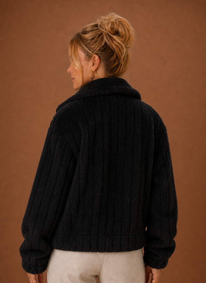 Stilvoller Damen Oversized Wintermantel, locker geschnitten, warm und elegant, ideal für kalte Tage.