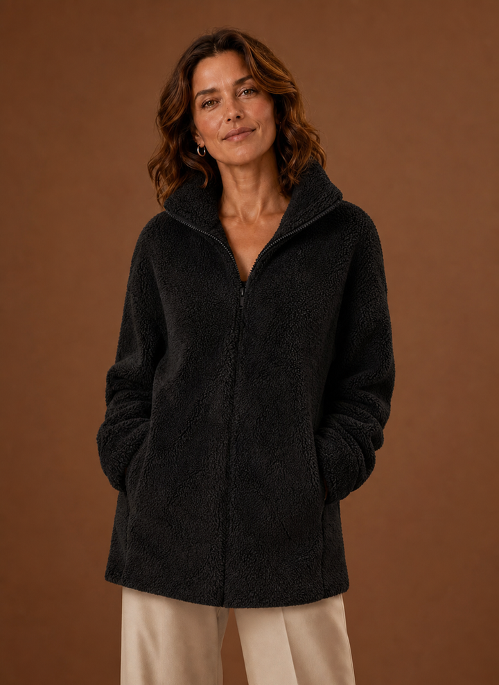 Damen Fleecejacke, kuschelig und warm, perfekt für Herbst & Winter.