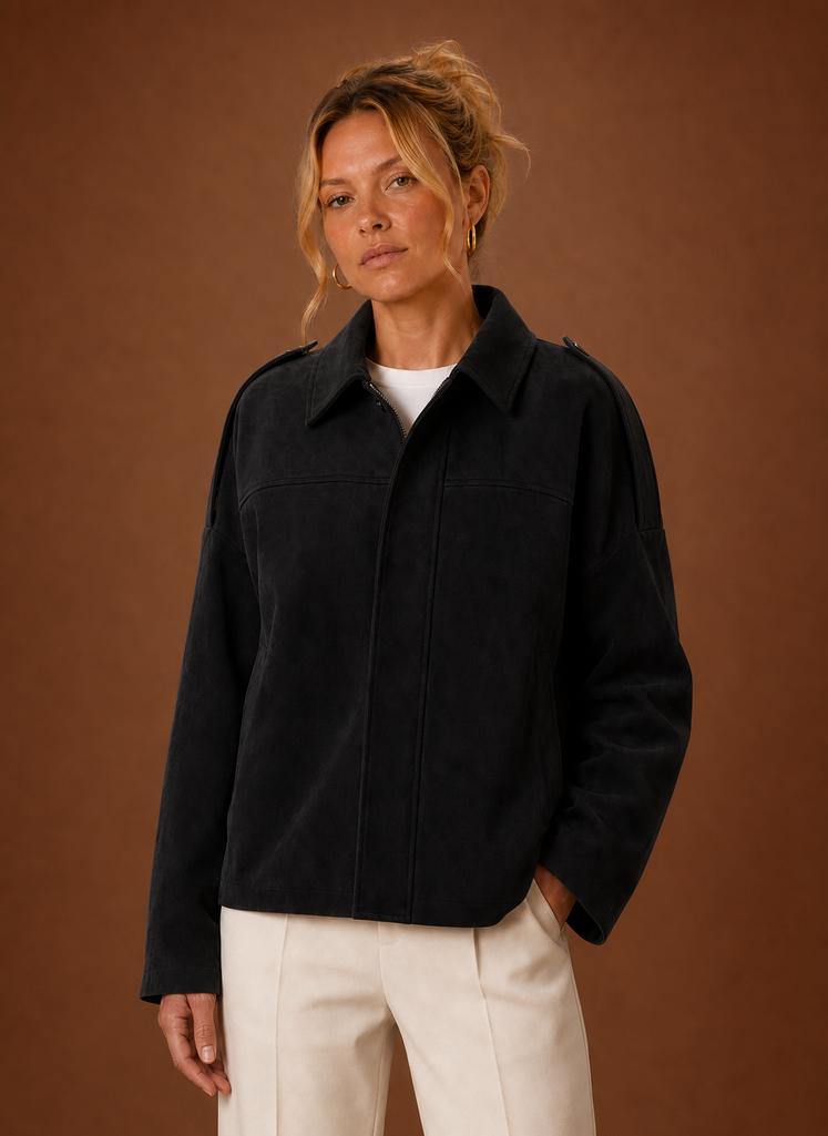Moderne Damen Herbstjacke in Beige, locker geschnitten für entspannte Lagenlook-Kombinationen.