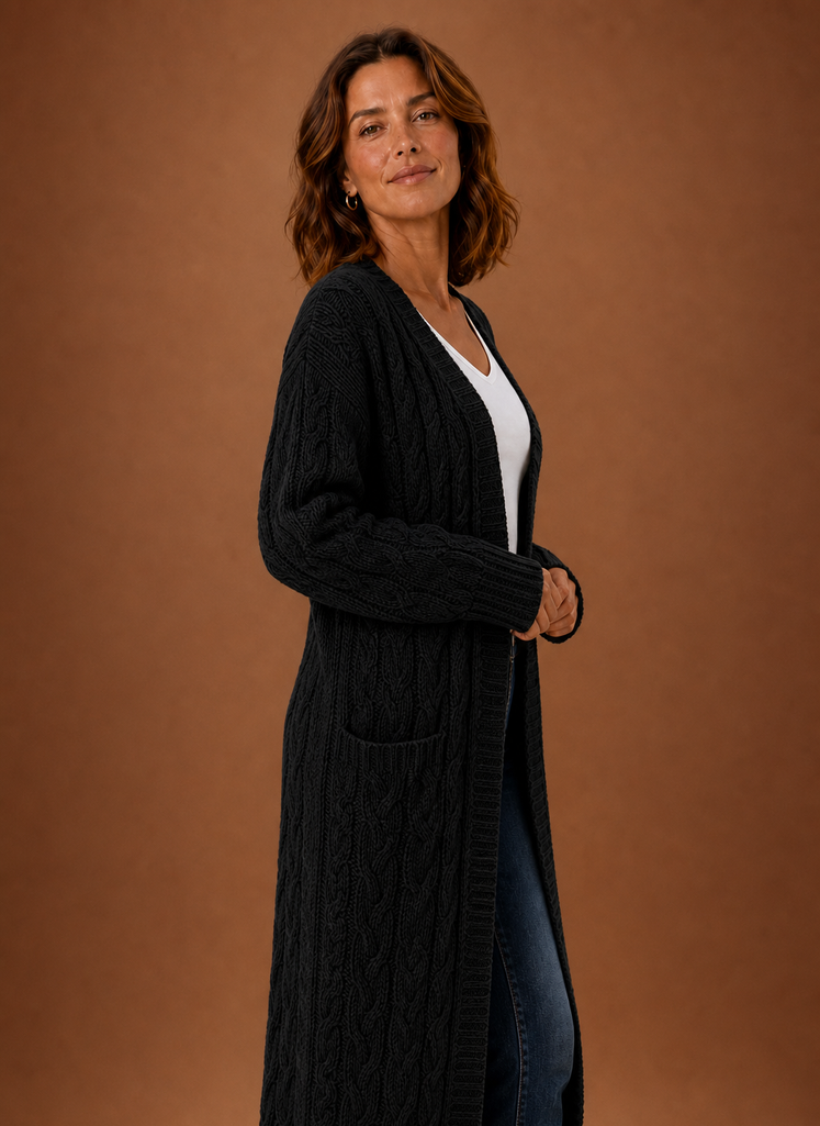 Modische Damen Strickjacke lang mit Kapuze, eleganter Kuschel-Look für jede Figur.