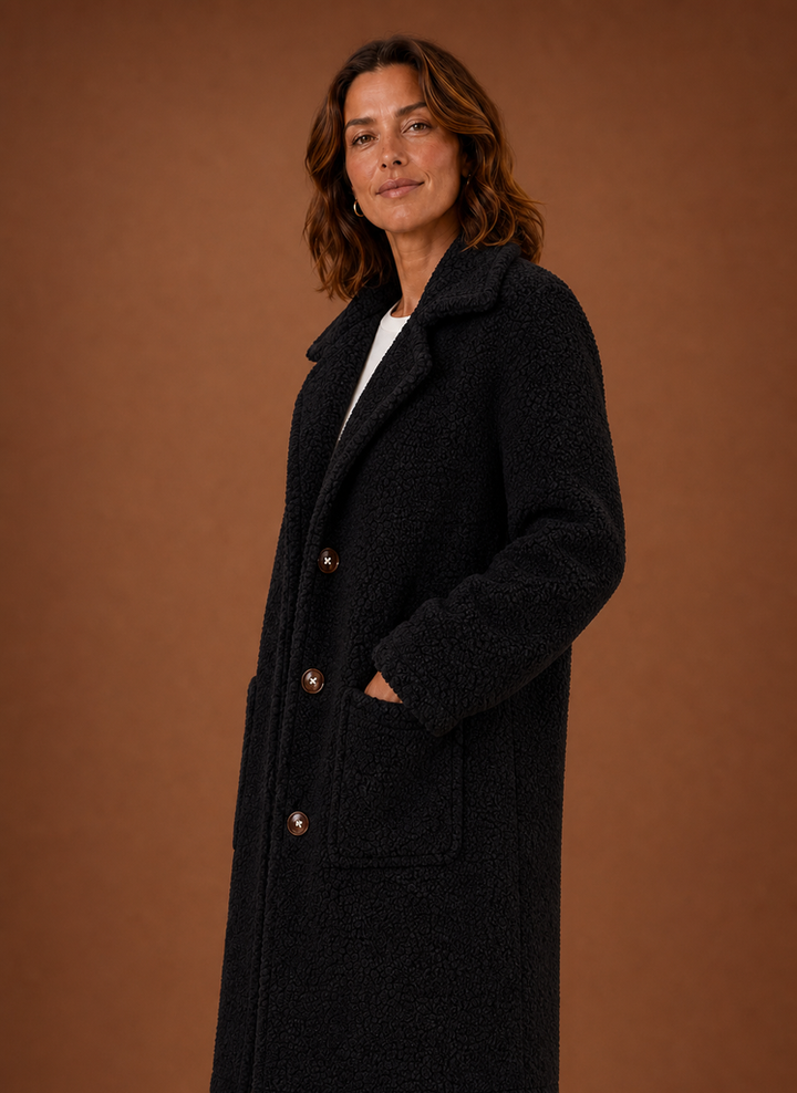 Vielseitiger Damen Zweireiher-Teddymantel, komfortabler Langmantel, ideal für stilvolle Winteroutfits.