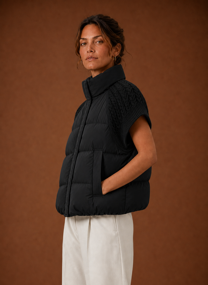 Vielseitige Damen Steppweste mit Strick, warme Oberbekleidung für Herbst & Wintermode.