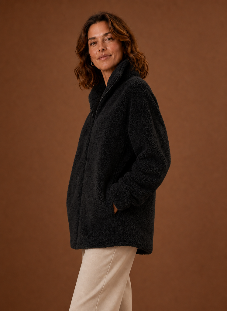 Dunkelgraue Damen Fleecejacke mit Reißverschluss, kuschelig warm & vielseitig.