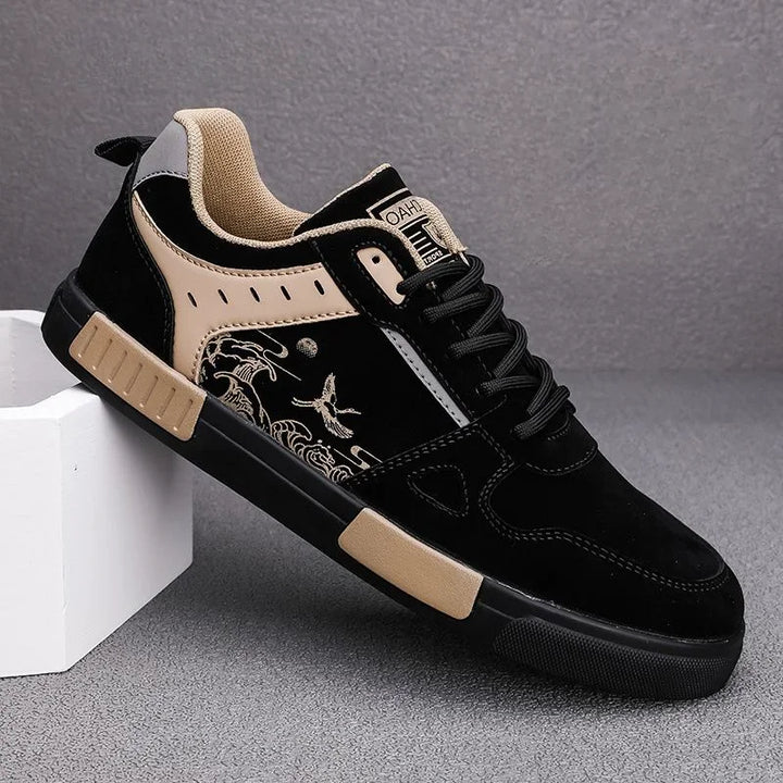 Bequeme schwarze Herren Freizeitschuhe mit modischem Wellenmuster für den täglichen Gebrauch.