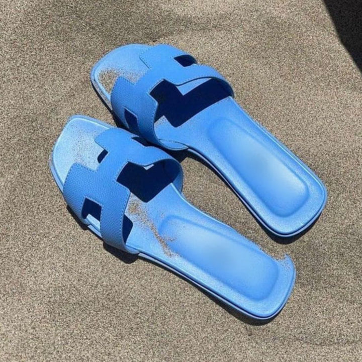 Modische Damen Sandalen Cora, ideal als bequeme Sommerschuhe und elegante Freizeitschuhe für Damen.
